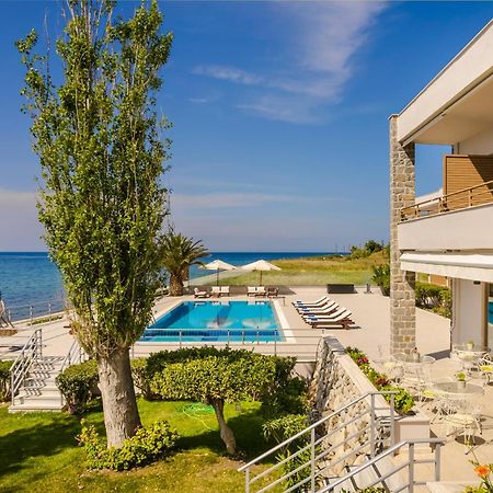 Niki Beach Hotel Kamariótisza Kültér fotó