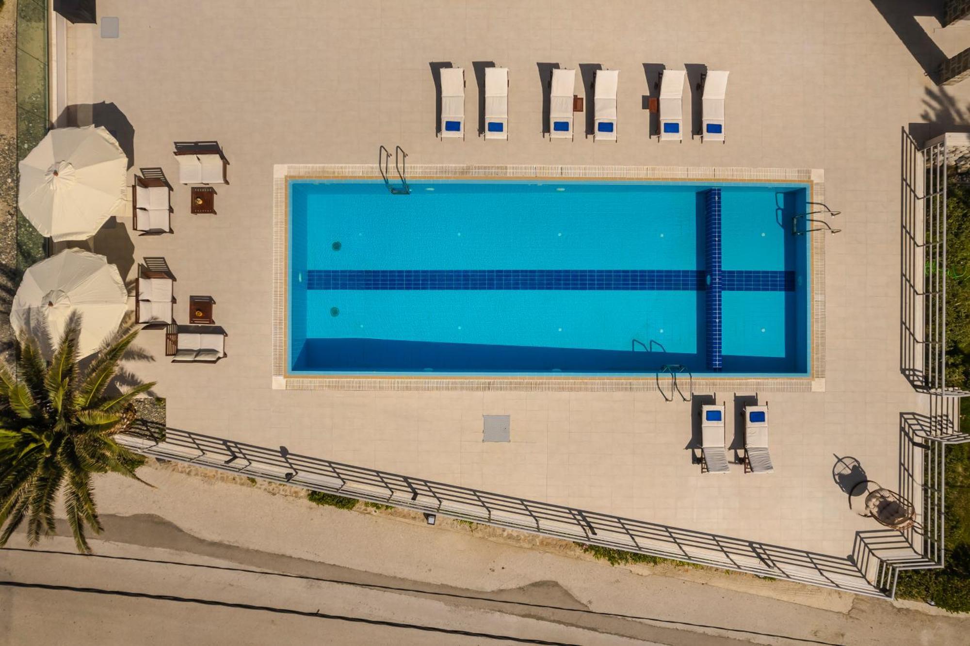 Niki Beach Hotel Kamariótisza Kültér fotó